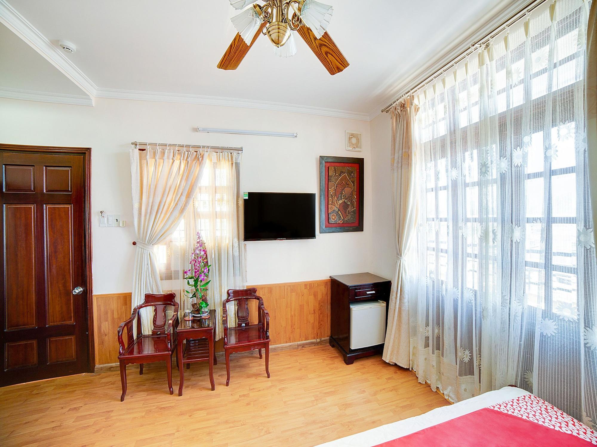 Oyo 563 Phu Thinh Hotel Nha Trang Buitenkant foto