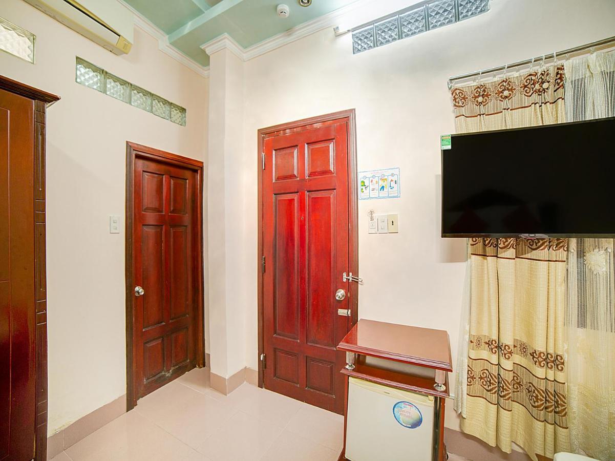 Oyo 563 Phu Thinh Hotel Nha Trang Buitenkant foto